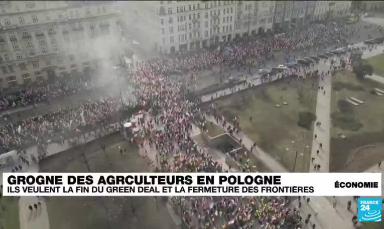Bercy au chevet des agriculteurs, la filière laitière divisée sur le prix plancher