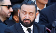 Cyril Hanouna lors d'une cérémonie à Paris
