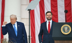 Donald Trump et JD Vance à Arlington (Virginie), le 26 mai 2025 ( AFP / SAUL LOEB )