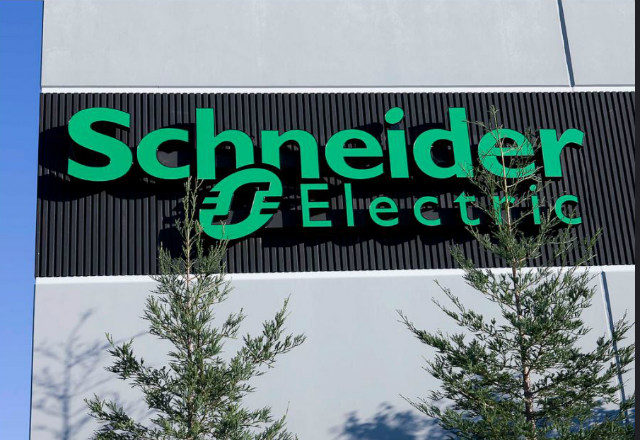 Schneider Electric a publié jeudi un résultat opérationnel record au premier semestre et relevé ses objectifs 2019 grâce à une croissance tous azimuts de son activité de gestion de l'énergie, notamment pour l'alimentation des data centers en plein boom à travers le monde (crédit Flickr Pelco)