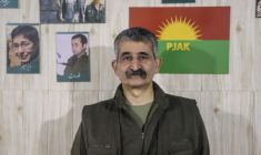 Mazloum Haftan, haut commandant du Parti pour une vie libre au Kurdistan (PJAK), à la frontière Iran/Irak, en zone kurde, le 26 février 2026 ( AFP / Shwan MOHAMMED )