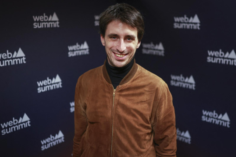 Theau Peronnin, directeur général de la start-up Alice & Bob lors du Web Summit à Lisbonne, le 12 nomvembre 2025. ( AFP / PATRICIA DE MELO MOREIRA )