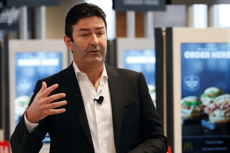 MCDONALD'S POURSUIT SON ANCIEN DIRECTEUR GÉNÉRAL EN JUSTICE