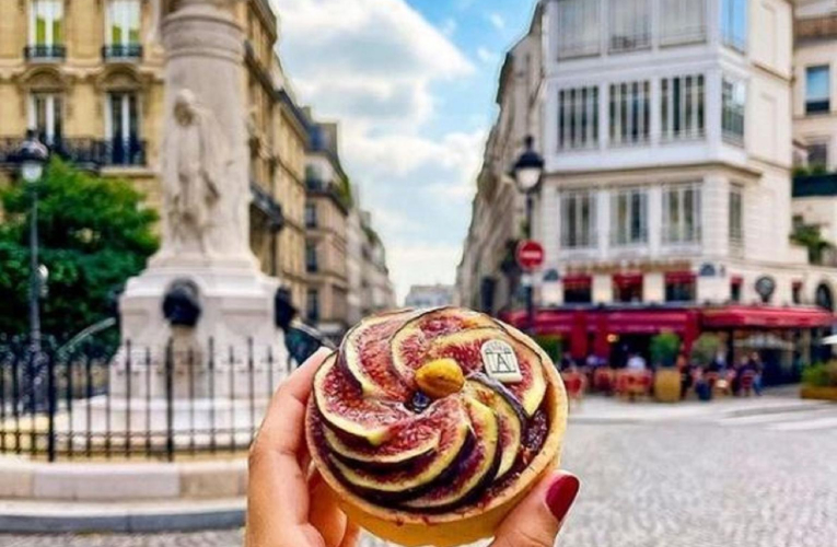Découvrez nos plus belles adresses pour un tea time inoubliable. ( crédit photo : Capture d’écran Instagram @angelina_paris )