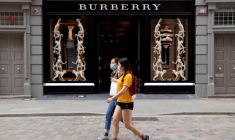 Photo d'archives d'un magasin Burberry à Covent Garden, à Londres