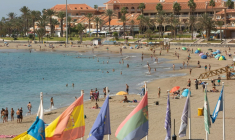 Une plage de Tenerife (Canaries) le 31 octobre 2020 ( AFP / DESIREE MARTIN )