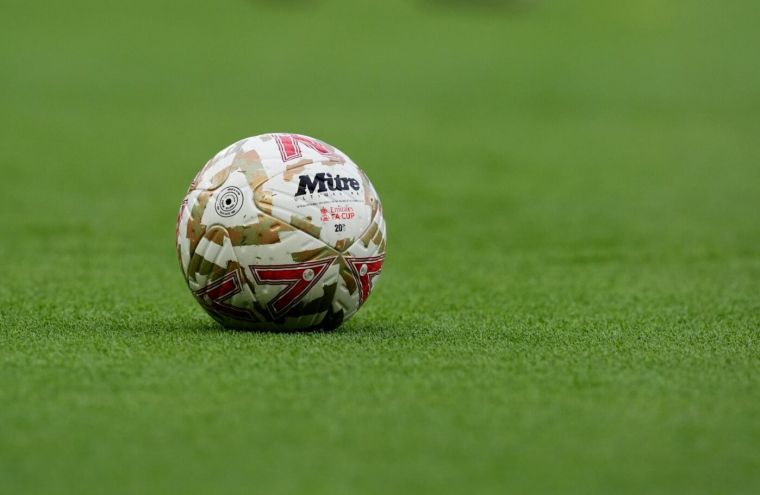 Un joueur français prend des patates au Danemark