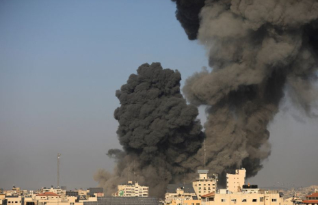Vue de Gaza après une frappe israélienne
