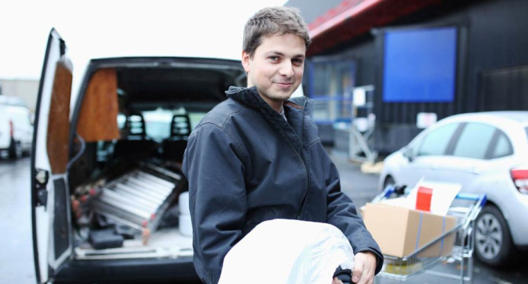 Le titre du distributeur a repris 6% depuis janvier. (© Rexel)