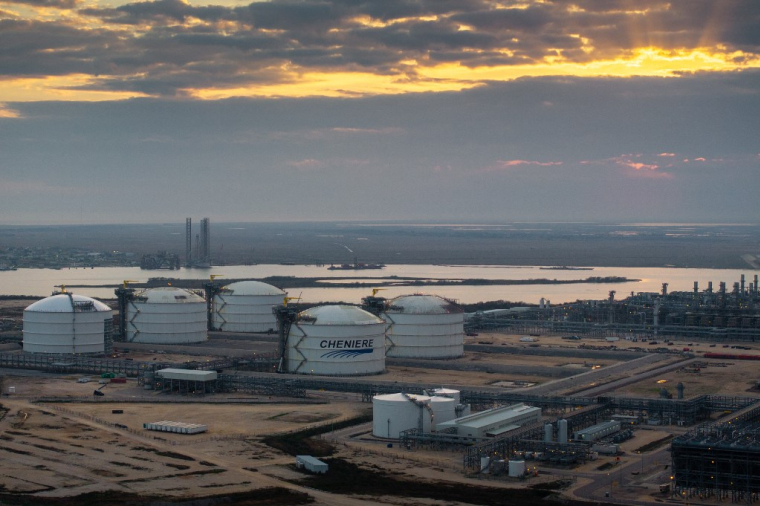 Le terminal de GNL de Sabine Pass, à Cameron, aux États-Unis. ( GETTY IMAGES NORTH AMERICA / BRANDON BELL )