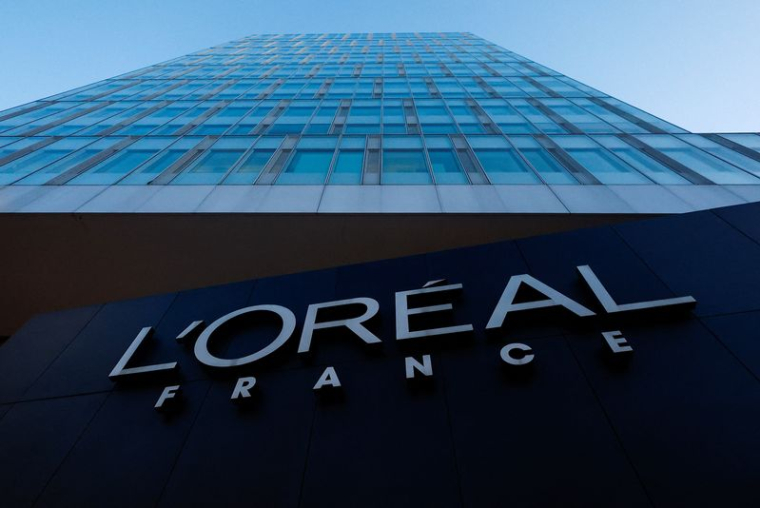 Le logo de L'Oréal vue à Levallois-Perret