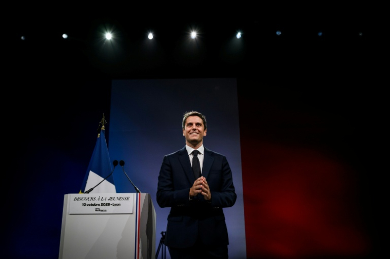 Gabriel Attal, candidat du parti de centre droit Renaissance à l'élection présidentielle française de 2027, lors d'un meeting de campagne à Lyon, le 10 octobre 2026 ( AFP / JEFF PACHOUD )