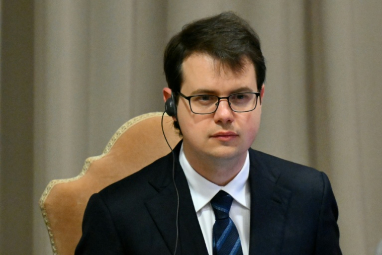 Christopher Olah, cofondateur de la société américaine d'intelligence artificielle (IA) Anthropic, assiste à la présentation de la première encyclique du pape Léon XIV, "Magnifica Humanitas", consacrée à l'essor de l'intelligence artificielle, le 25 mai 2026 au Vatican ( AFP / Alberto PIZZOLI )