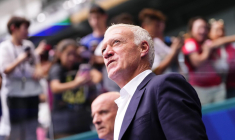 Deschamps regarde vers Dubaï