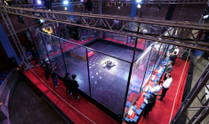 Des étudiants en ingénierie participent à un concours de combat de robots lors de la deuxième édition des Olympiades de la Tech au parc technologique de Pardis en Iran, en périphérie de Téhéran, le 28 octobre 2025 ( AFP / ATTA KENARE )