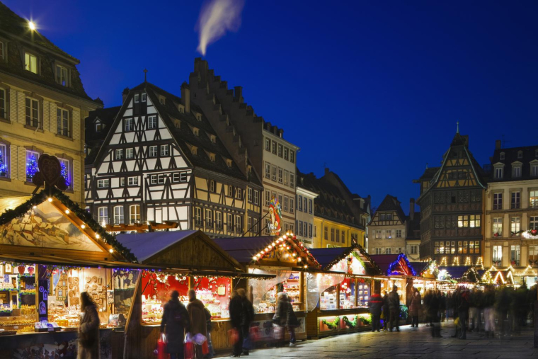 Mulhouse se transforme chaque année en village de Noël. ( crédit photo : Getty Images )
