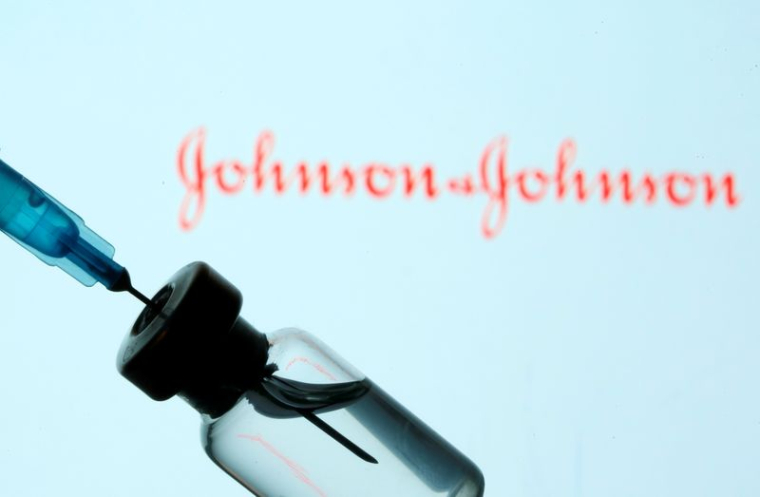 CORONAVIRUS: J&J DEVRAIT DÉPOSER UNE DEMANDE POUR SON VACCIN DANS L'UE EN FÉVRIER