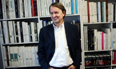 Hervé de La Martinière, patron des éditions La Martinière, le 21 décembre 2009 à Paris ( AFP / FRED DUFOUR )