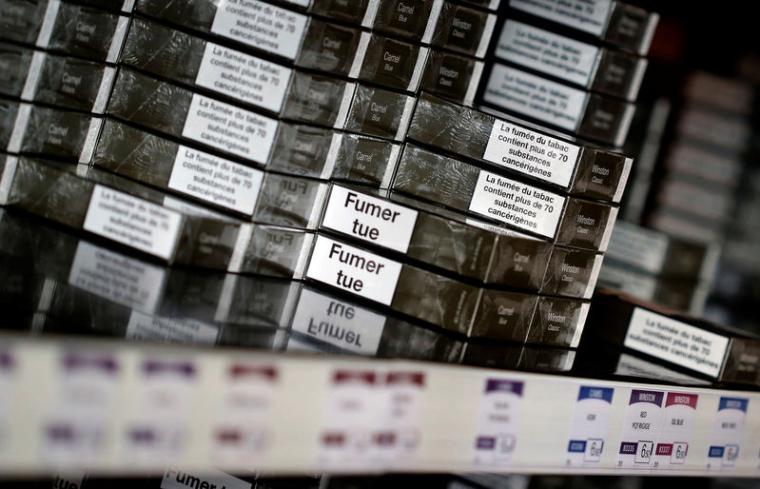 LES FRANÇAIS APPROUVENT LA HAUSSE DU PRIX DU TABAC, SELON UN SONDAGE