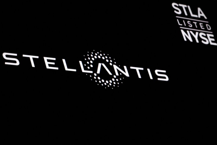 Le logo de Stellantis sur le parquet de la Bourse de New York
