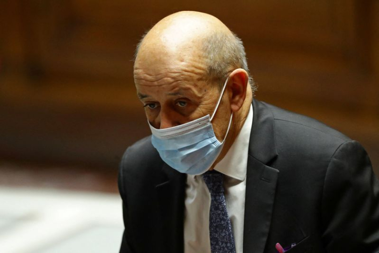 UKRAINE: TOUS LES ÉLÉMENTS SONT RÉUNIS POUR UNE INTERVENTION RUSSE, ANNONCE LE DRIAN