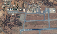 Image satellite prise le 12 janvier 2026 et fournie par Planet Labs PBC, montrant la zone militaire de l’aéroport de Niamey, au Niger ( 2026 Planet Labs PBC / - )