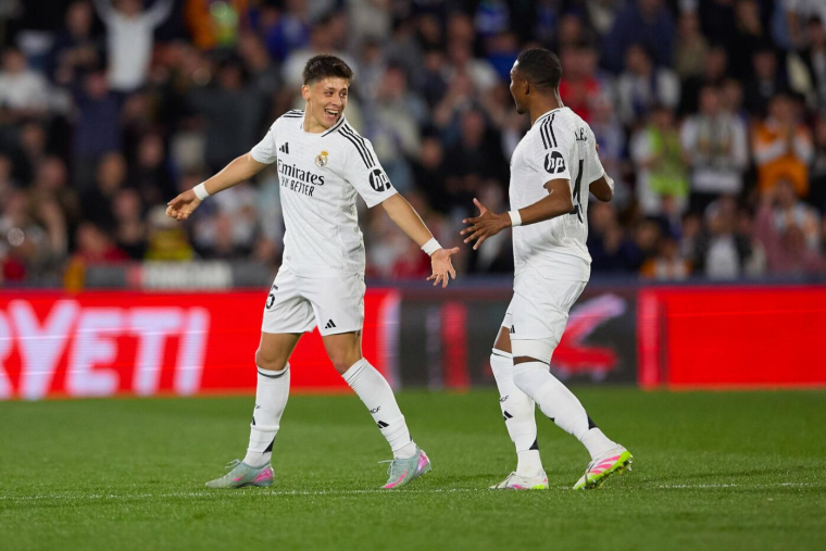 Sans briller, le Real reste en course pour le titre en dominant Getafe