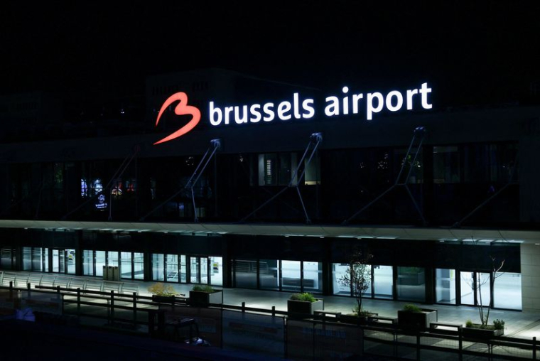 L'aéroport de Bruxelles suspend ses opérations en raison de drones