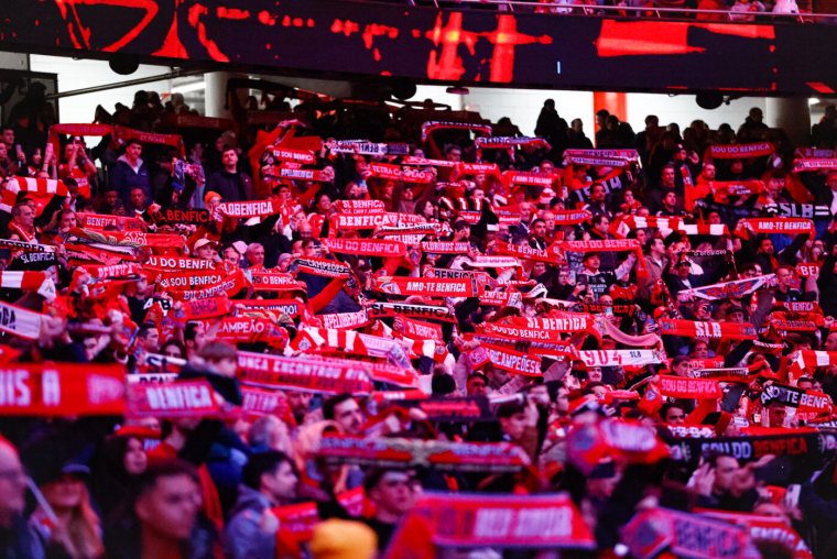 Vinícius a aussi été victime de racisme de la part des supporters de Benfica