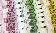 FRANCE: L'INSEE PRÉVOIT UN REBOND DE L'ÉCONOMIE AU PREMIER SEMESTRE 2021