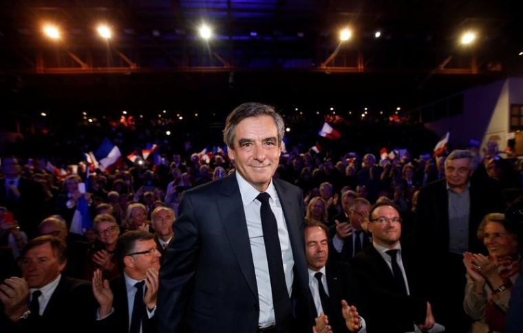 LE WEEK-END OÙ TOUT PEUT BASCULER POUR FILLON
