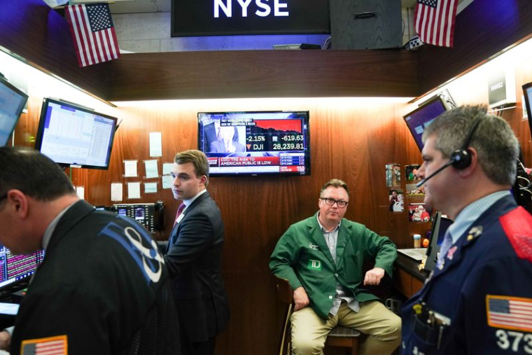 WALL STREET OUVRE EN HAUSSE