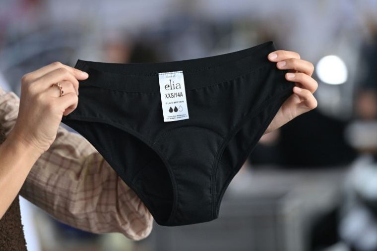 Une culotte menstruelle de la marque Elia, à Sauve, dans le Gard, le 29 septembre 2026 ( AFP / Sylvain THOMAS )