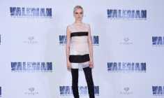 Cara Delevingne pose devant les photographes pour le film Valérian de Luc Besson. (© cc PandaLovePhotography)