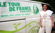 La secrétaire nationale des Ecologistes, Marine Tondelier, en tournée dans toute la France, le 28 juin 2026 à Issigeac (Dordogne) ( AFP / ROMAIN PERROCHEAU )
