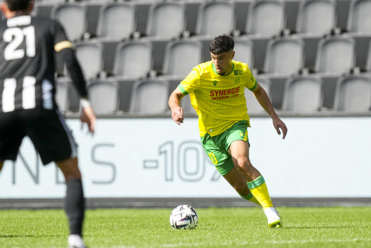 Nantes : Un nouvel attaquant arrive pendant que Matthis Abline part au bras de fer