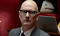 Le ministre de l'Economie et des Finances, Roland Lescure, à l'Assemblée nationale, à Paris, le 27 octobre 2025 ( AFP / STEPHANE DE SAKUTIN )