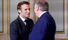 Emmanuel Macron et François Bayrou, le 12 décembre 2022, à Paris ( POOL / GONZALO FUENTES )
