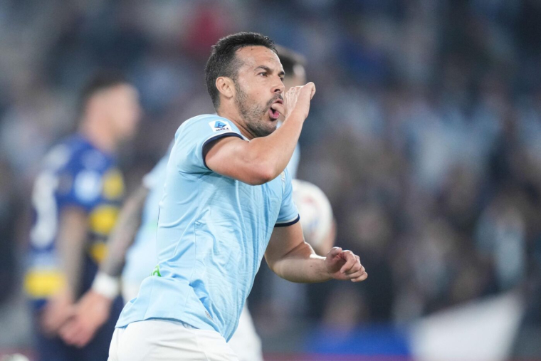 Pedro repousse la retraite et prolonge jusqu'en 2026 avec la Lazio