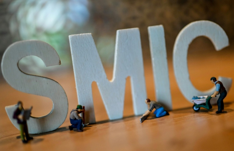 Après la revalorisation du Smic, 70% des branches auront des minima inférieurs ( AFP / DENIS CHARLET )