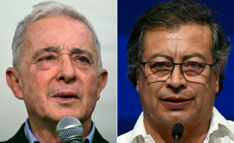 L'ex-président de droite Alvaro Uribe (à gauche) et le président de gauche Gustavo Petro (à droite)sur un montage photo réalisé le 5 mars 2026, dont les deux forces politiques s'affrontent aux législatives du 8 mars en Colombie ( AFP / JAIME SALDARRIAGA )