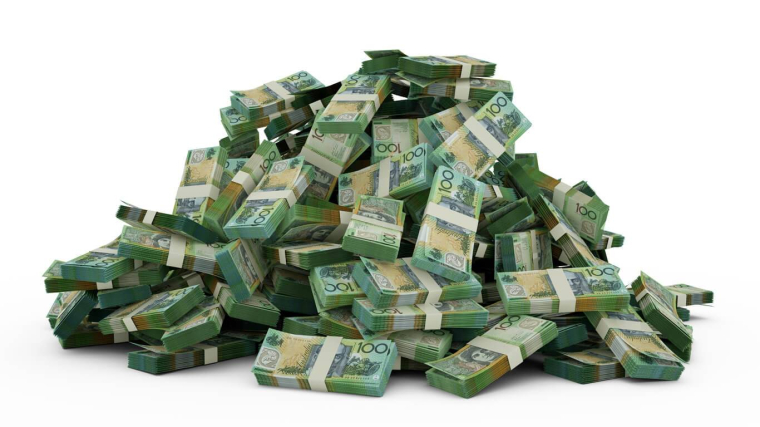 Vous retirez une grosse somme en liquide ? Voici ce que la banque est en droit de vous demander / iStock.com - RODWORKS