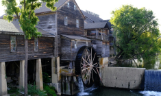 Le Vieux Moulin à Pigeon Forge, dans le Tennessee (sud), le 27 août 2026 ( AFP / Michael Mathes )