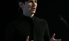 Le fondateur et PDG de Telegram Pavel Durov prononce un discours lors du Mobile World Congress à Barcelone
