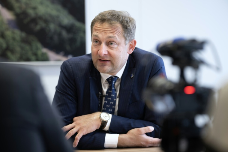 Le commisaire européen à l'Agriculture, Christophe Hansen, le 24 février 2026, à Bruxelles ( AFP / JOHN THYS )