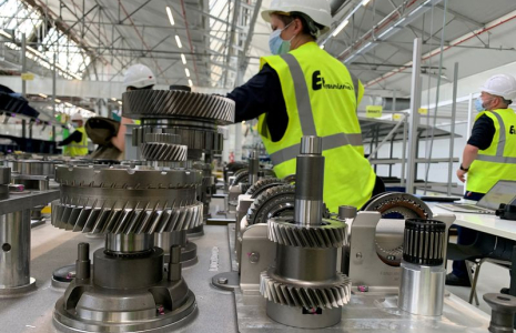 Usine Stellantis pour la transmission automatique de véhicules électrifiés e-DCT à Metz