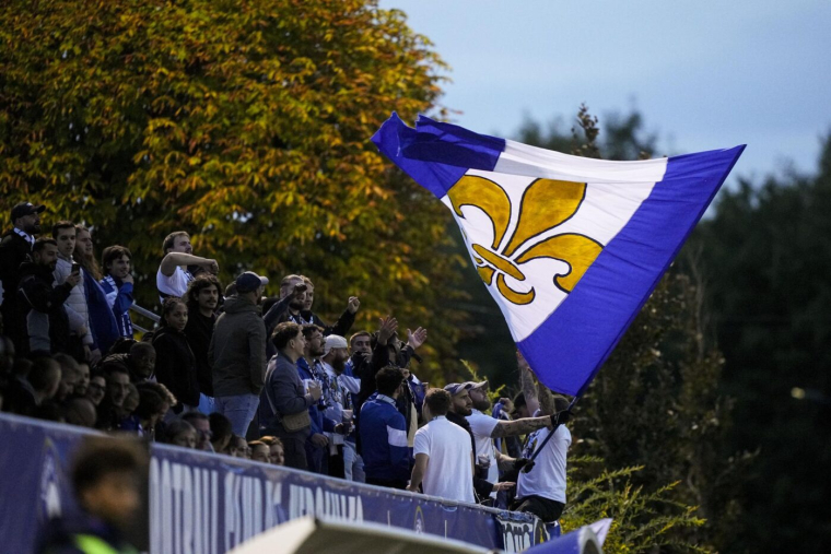Rouen conforte sa place de leader, Versailles se relance