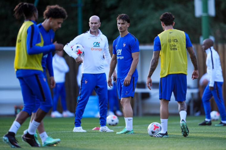 Quoi de 9 dans l'équipe de France de Zidane ?