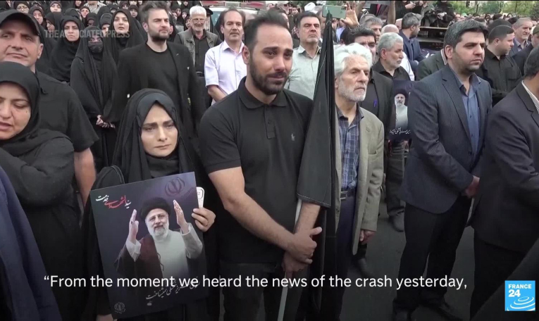 Iran : début des processions funèbres pour le président Raïssi