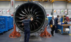 Maintenance d'un moteur Leap de CFM, coentreprise de Safran et GE à Bruxelles, le 29 octobre 2024 ( AFP / JOHN THYS )